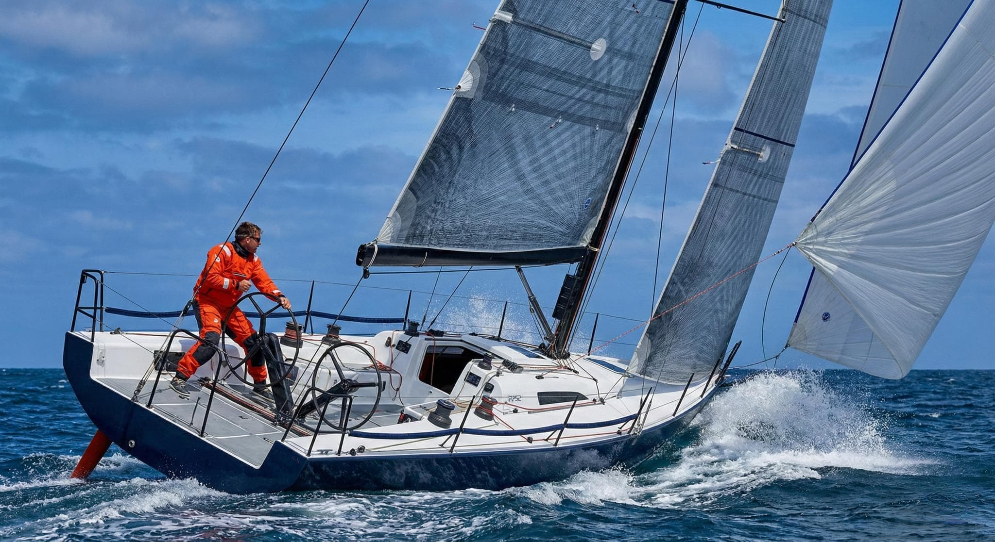 Guía definitiva para el trimado de velas: Maximiza la velocidad y la eficiencia en 2026